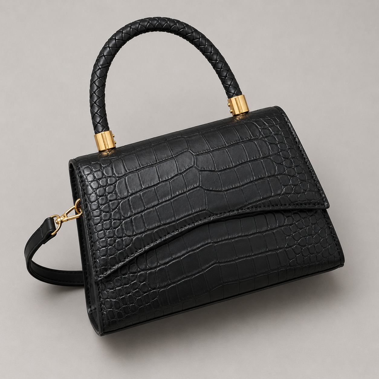 Henkeltasche in Kroko-Optik